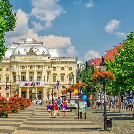 Cozy, Bright With Free Parking * Bratislava