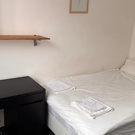 Ubytování v soukromí Cozy, Bright With Free Parking *