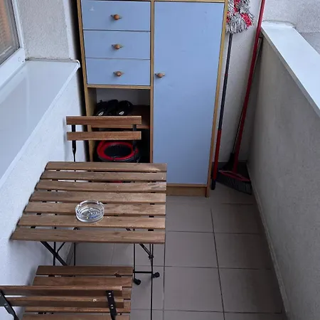 Cozy, Bright With Free Parking Проживання в сім'ї Братислава