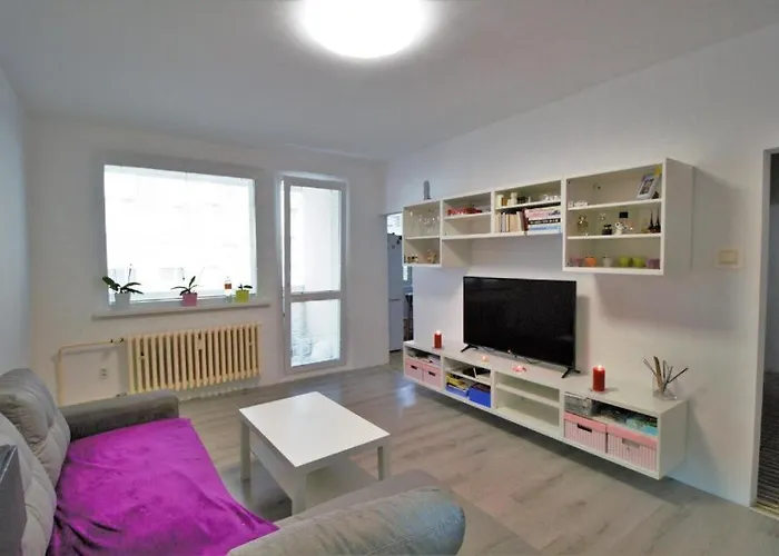 Cozy, Bright With Free Parking בית אירוח *