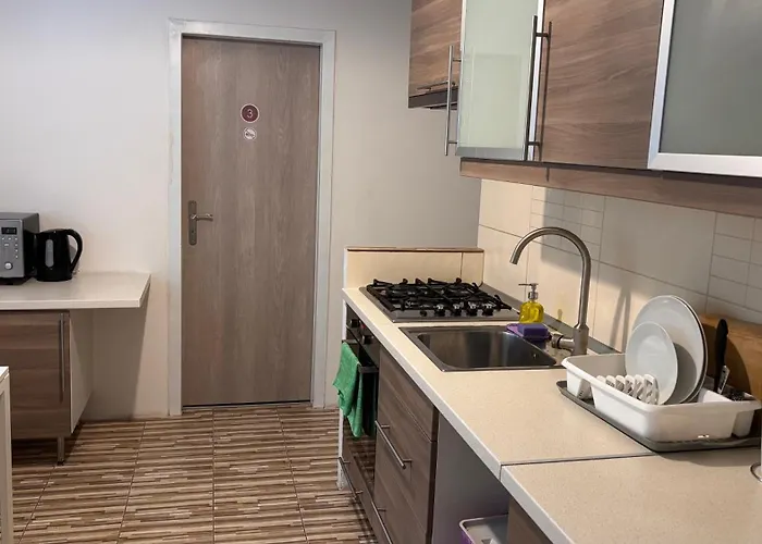 Cozy, Bright With Free Parking Братислава