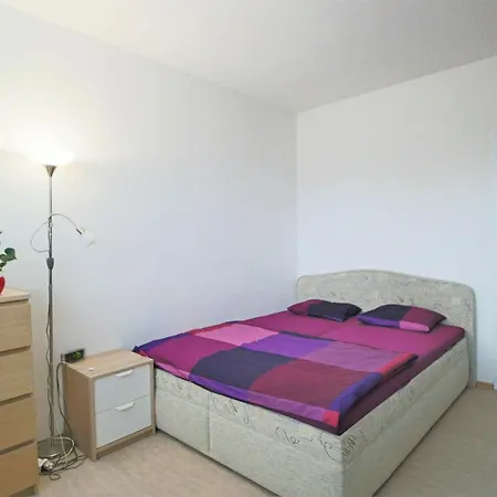 Cozy, Bright With Free Parking Δωμάτια σε οικογενειακή κατοικία Μπρατισλάβα