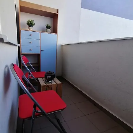 Cozy, Bright With Free Parking Habitación en casa particular