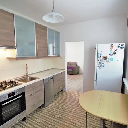 Ubytování v soukromí Cozy, Bright With Free Parking Bratislava