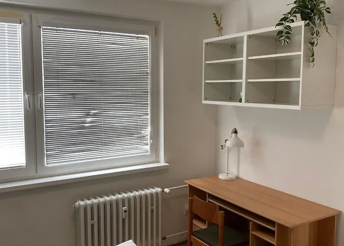 Privatunterkunft Cozy, Bright With Free Parking