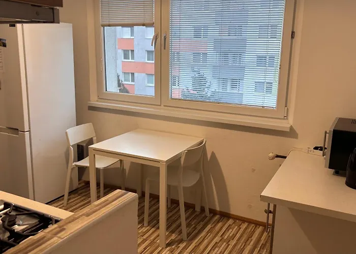 Cozy, Bright With Free Parking Pressburg